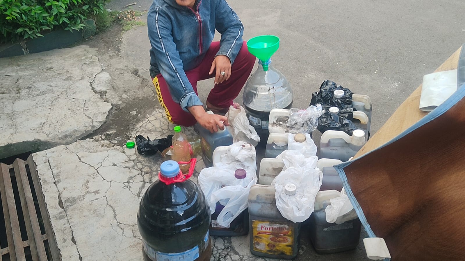 Jelantah siap diangkut